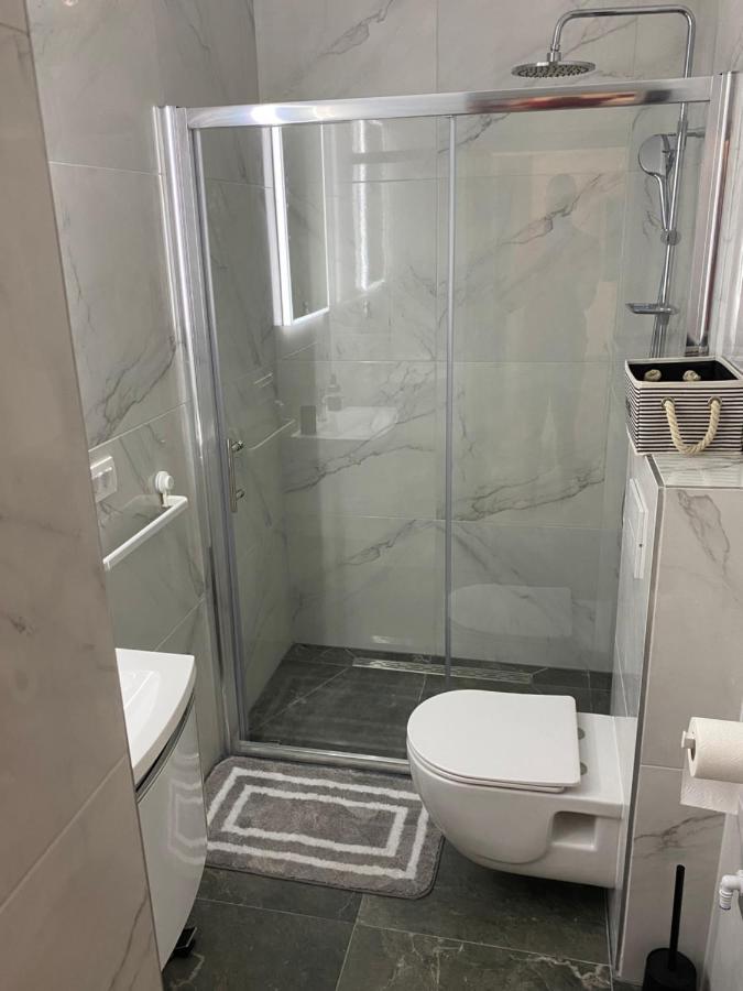 Apartments Ena Kaštela Eksteriør bilde